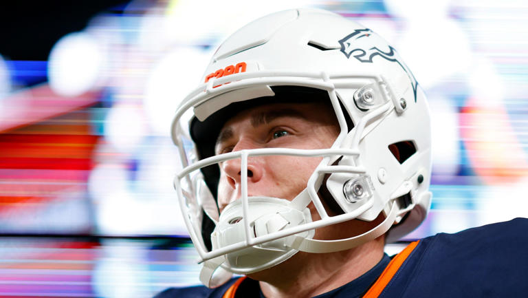 Bowl, Broncos