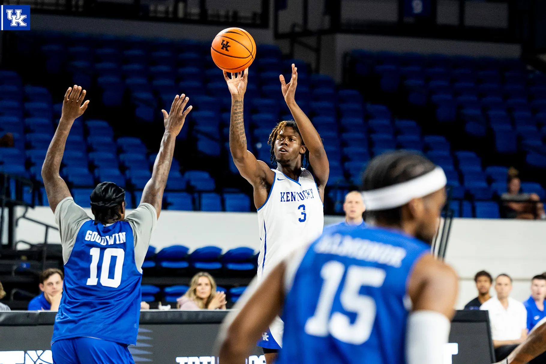 Kentucky Basketball, La Familia
